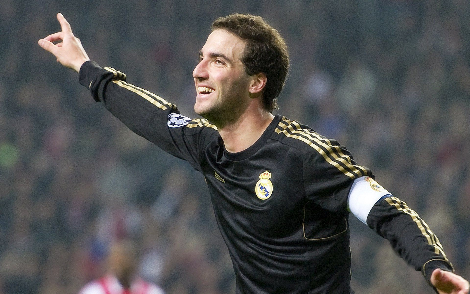 曼城迎欧冠连胜，福登与哈兰德再次成为焦点，曼城队长哈兰德